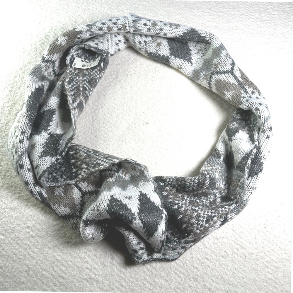 Aeropostale Infinity Scarf Fair Isle Gray White Metallic Knit Winter Unisex NWT